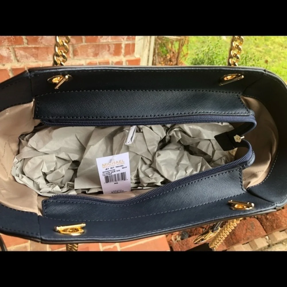 Michael Kors jet set chain shoulder bag navy color